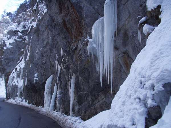 fichier 20050313_1528_002route_d531_neige_glacons-0.jpg