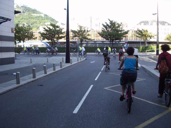 fichier 20050526_1820_002derriere_gare-0.jpg