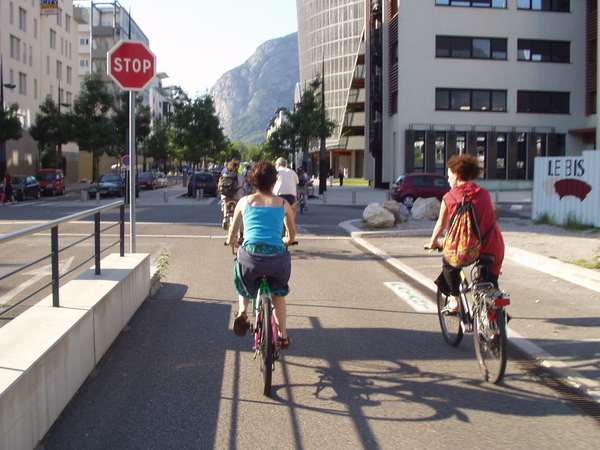 fichier 20050526_1821_004rue_doyen_weil-0.jpg