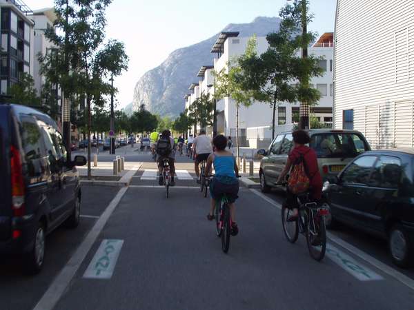 fichier 20050526_1822_002rue_doyen_weil-0.jpg