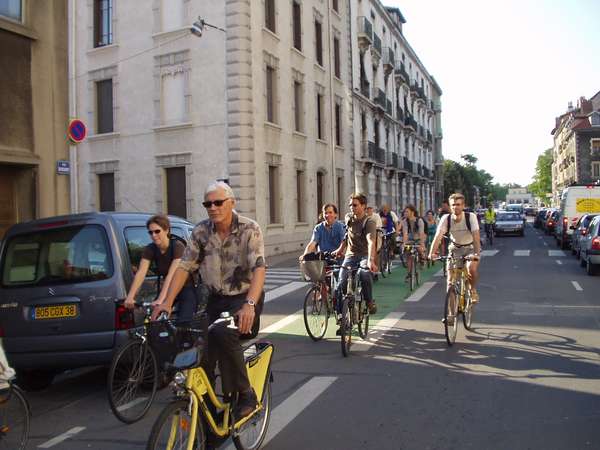 fichier 20050526_1837_001retour_rue_diderot-0.jpg