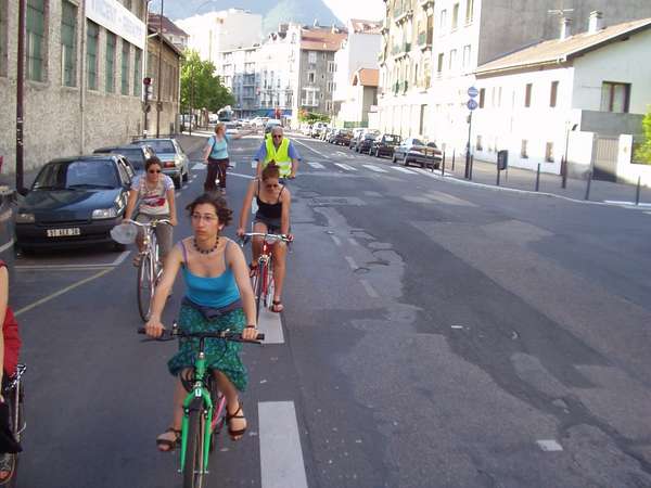 fichier 20050526_1839_002retour_rue_diderot-0.jpg