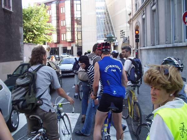 fichier 20050526_1905_grenoble_poste-0.jpg