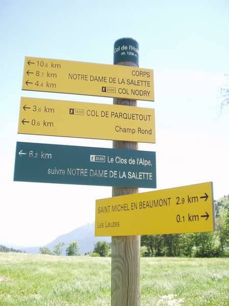 fichier 20050605_1409_001d212_route_col_holme_panneau-0.jpg