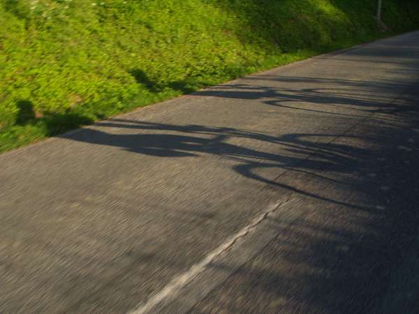 fichier 20050611_0721_002d28_vers_miribel_les_echelles_ombre-0.jpg