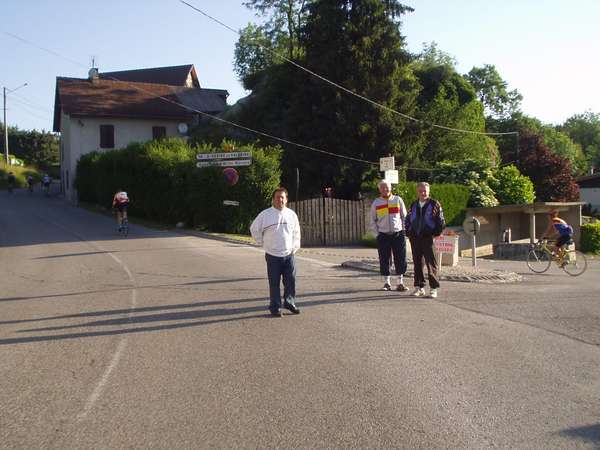 fichier 20050611_0735_001d28_miribel_les_echelles_ravito-0.jpg