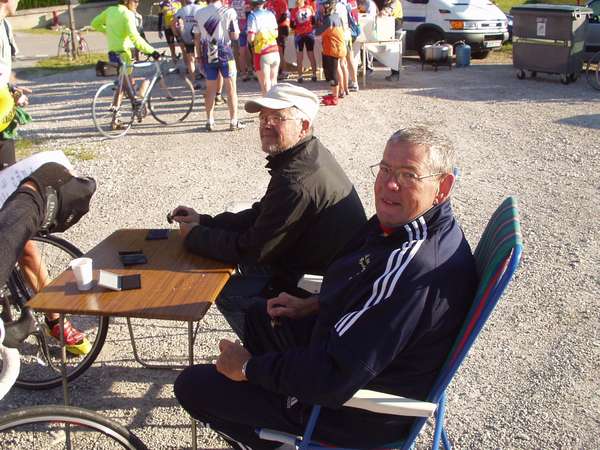 fichier 20050611_0735_002d28_miribel_les_echelles_ravito-0.jpg