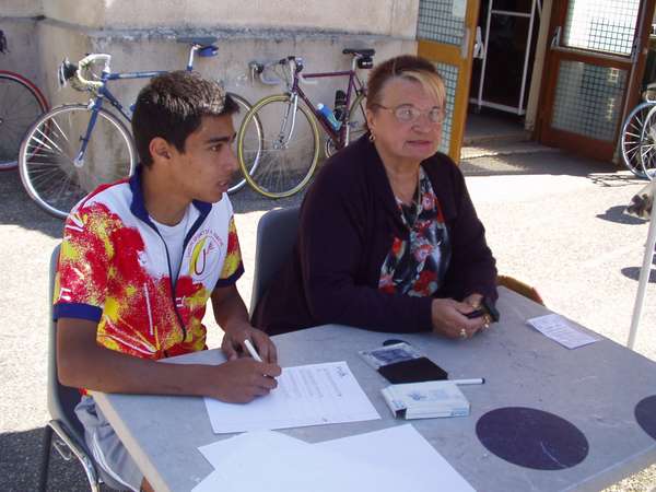 fichier 20050611_1040_ravito_les_echelle-0.jpg