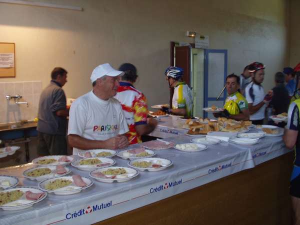 fichier 20050611_1043_002ravito_les_echelle-0.jpg