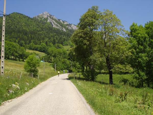 fichier 20050611_1240_001d45_vers_col_de_la_cluse-0.jpg