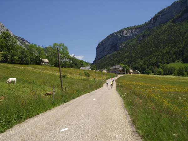 fichier 20050611_1240_002d45_vers_col_de_la_cluse-0.jpg