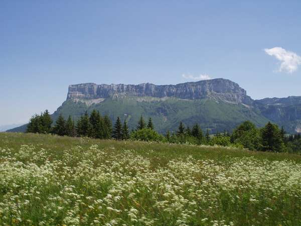 fichier 20050611_1309_001d45_col_de_la_cluse_vue_granier-0.jpg
