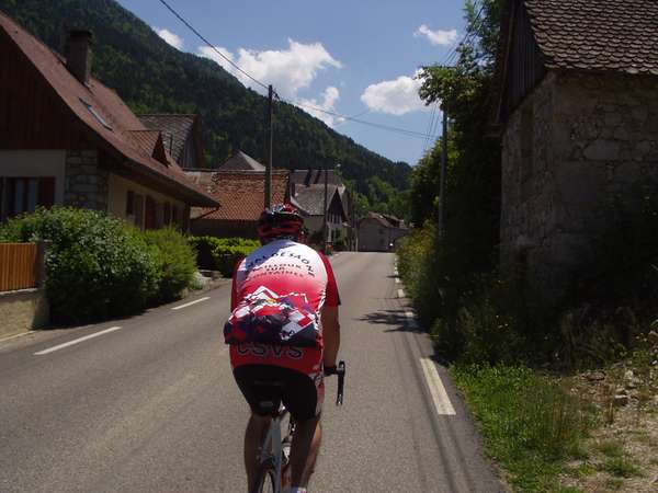 fichier 20050611_1408_001d512_vers_col_cucheron-0.jpg