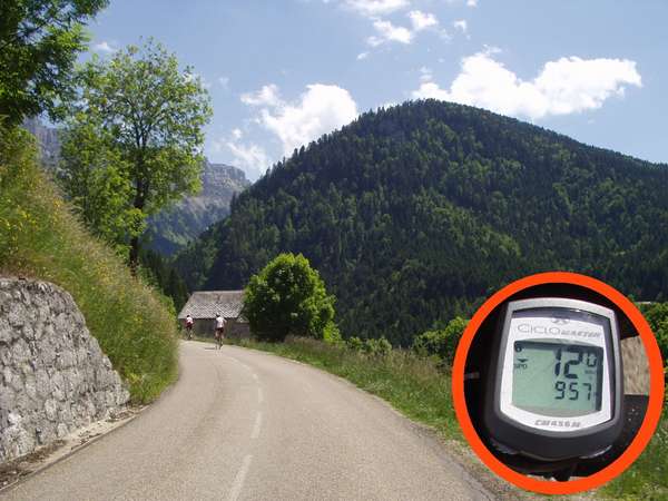 fichier 20050611_1421_001d512_vers_col_cucheron1-0.jpg