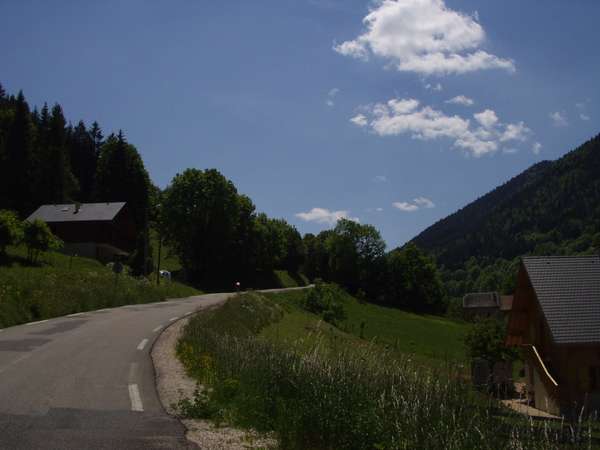 fichier 20050611_1426_001d512_vers_col_cucheron-0.jpg