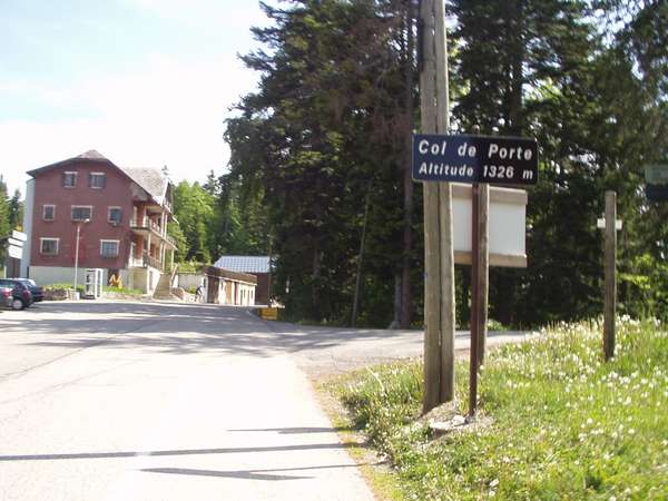 fichier 20050611_1610_002d512_vers_col_porte_panneau-0.jpg