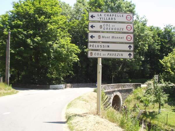 fichier 20050618_1356_004route_d30_ste_croix_en_jarez_panneau-0.jpg