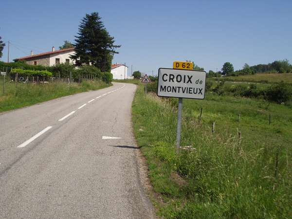 fichier 20050618_1532_001route_d62_croix_de_montvieux-0.jpg