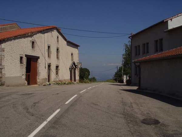 fichier 20050618_1532_002route_d62_croix_de_montvieux-0.jpg