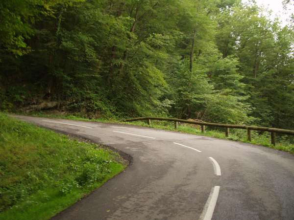 fichier 20050815_1012_001d24_route_avant_virage-0.jpg
