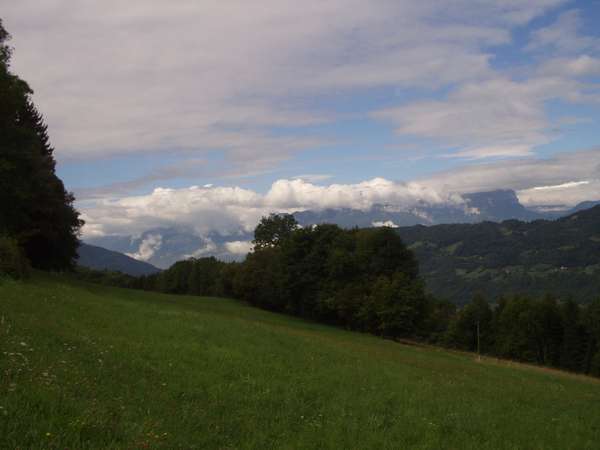 fichier 20050815_1036_d24_route_granier_nuages-0.jpg