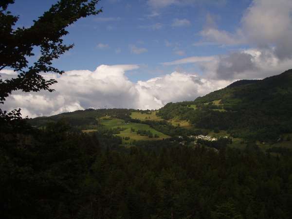 fichier 20050815_1127_002d207_vue_vallee_huile-0.jpg