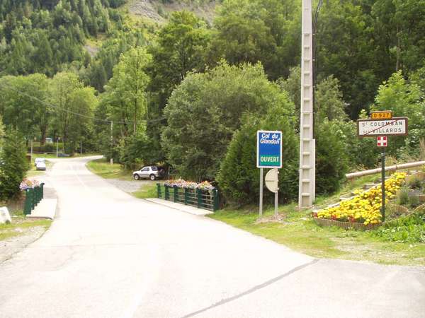 fichier 20050815_1424_d927_route-0.jpg