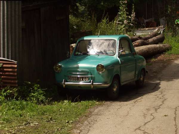 fichier 20050815_1427_002d927_route_saint_colomban_des_villards_vieille_auto-0.jpg