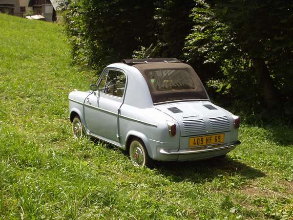 fichier 20050815_1434_002d927_route_saint_colomban_des_villards_vieille_auto-0.jpg