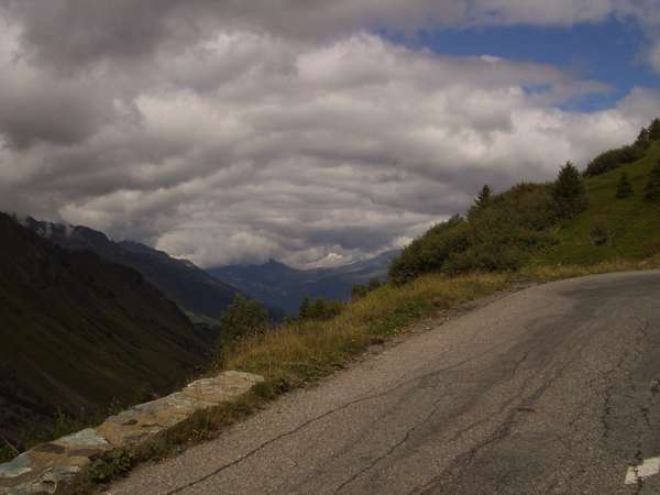 fichier 20050815_1526_001d927_route-0.jpg