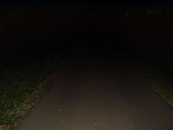 fichier 20050903_0610_piste_cyclable_route_de_nuit-0.jpg