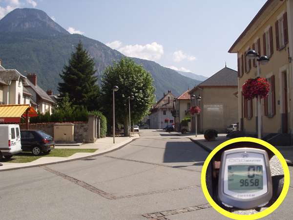 fichier 20050904_1329_002d927_saint_etienne_de_cuines_km0a-0.jpg