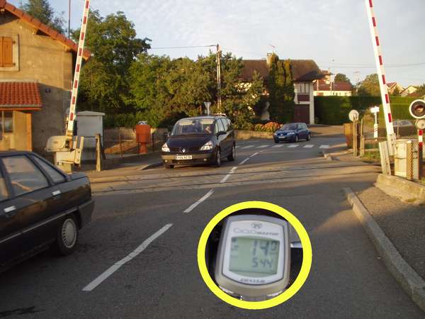 fichier 20050916_0751_001d2_route_passage_niveau1-0.jpg