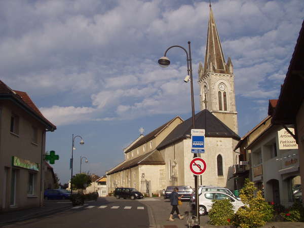 fichier 20050916_0854_thorens_eglise-0.jpg