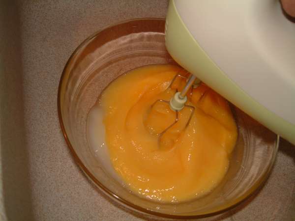 fichier 20050920_1813_battre_oeufs_et_sucre-0.jpg