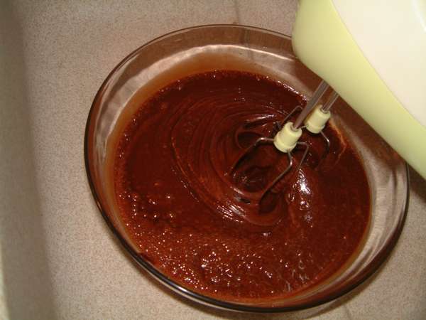 fichier 20050920_1829_battre_oeufs_sucre_chocolat-0.jpg