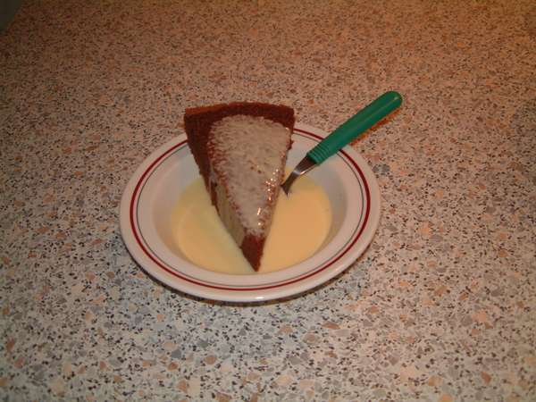 fichier 20050922_2022_001part_gateau_avec_creme_anglaise-0.jpg