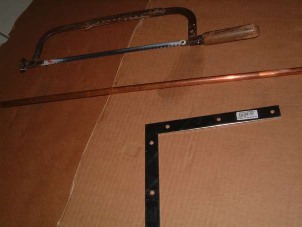 fichier 20051104_0838_equerre_avant_decoupe-0.jpg