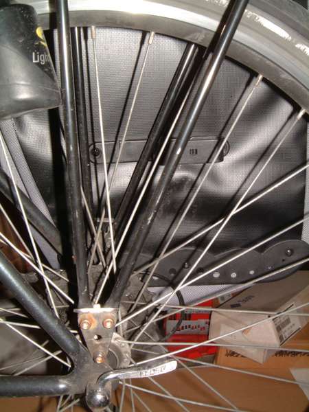 fichier 20051108_2021_seconde_fixation_sacoche-0.jpg