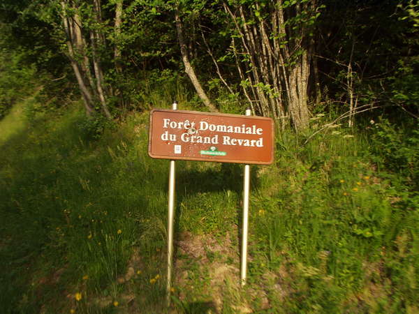 fichier 20060625_0654_003d913_route_vers_revard_panneau-0.jpg