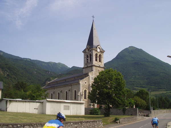 fichier 20060625_0931_cruet_eglise-0.jpg