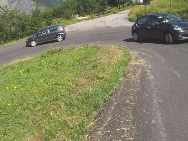 fichier 20060708_1039_001d80_route_virage_derriere-0.jpg