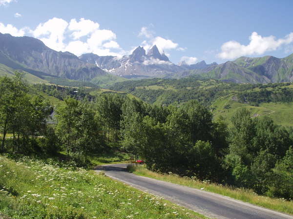 fichier 20060708_1043_002d80_route_vue_aiguilles_d'arves-0.jpg