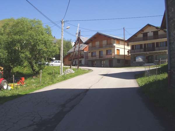 fichier 20060708_1049_003d80_route_albiez_le_vieux-0.jpg