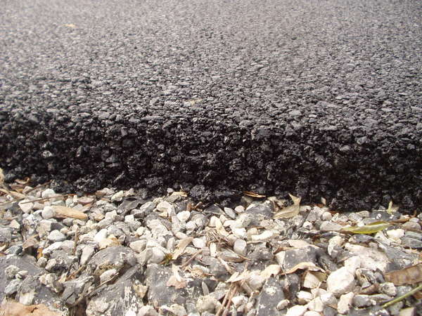 fichier 20061116_1454_pc_route_epaisseur_bitume-0.jpg