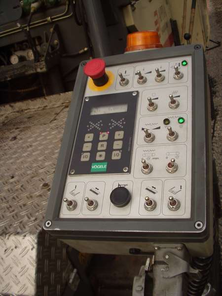 fichier 20061116_1505_004pc_route_goudronneuse_commande-0.jpg