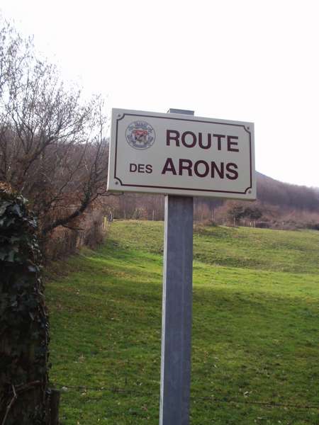 fichier 20070211_1327_cv_route_arons_panneau_route_arons-0.jpg