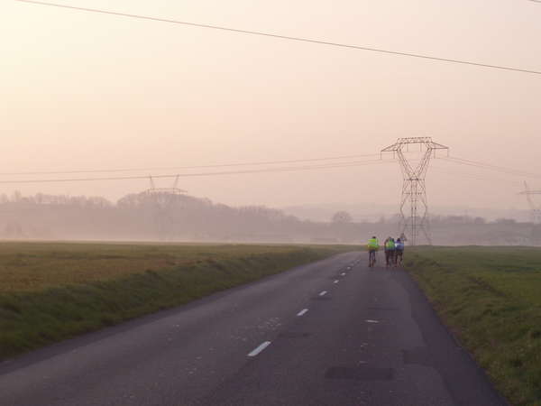 fichier 20070317_0713_002sortie_lyon_lever_soleil_velos-0.jpg