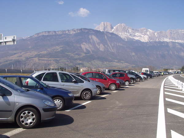 fichier 20070318_1215_002voitures_des_visiteurs-0.jpg