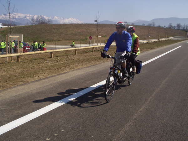 fichier 20070318_1226_001tandem_sur_autoroute-0.jpg